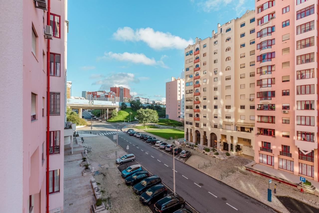Elegant 3 Bedroom Apt - City Centre - Garage - Metro Lisboa Dış mekan fotoğraf