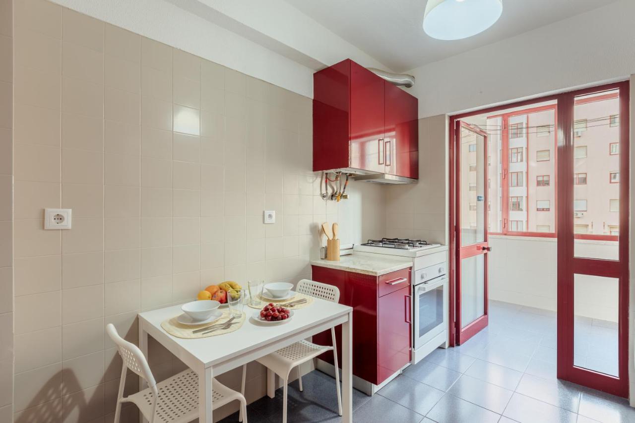 Elegant 3 Bedroom Apt - City Centre - Garage - Metro Lisboa Dış mekan fotoğraf