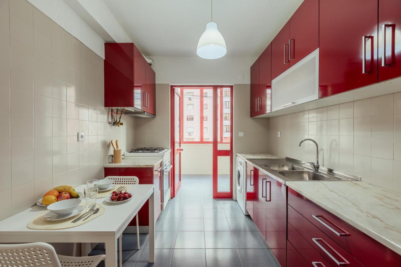 Elegant 3 Bedroom Apt - City Centre - Garage - Metro Lisboa Dış mekan fotoğraf